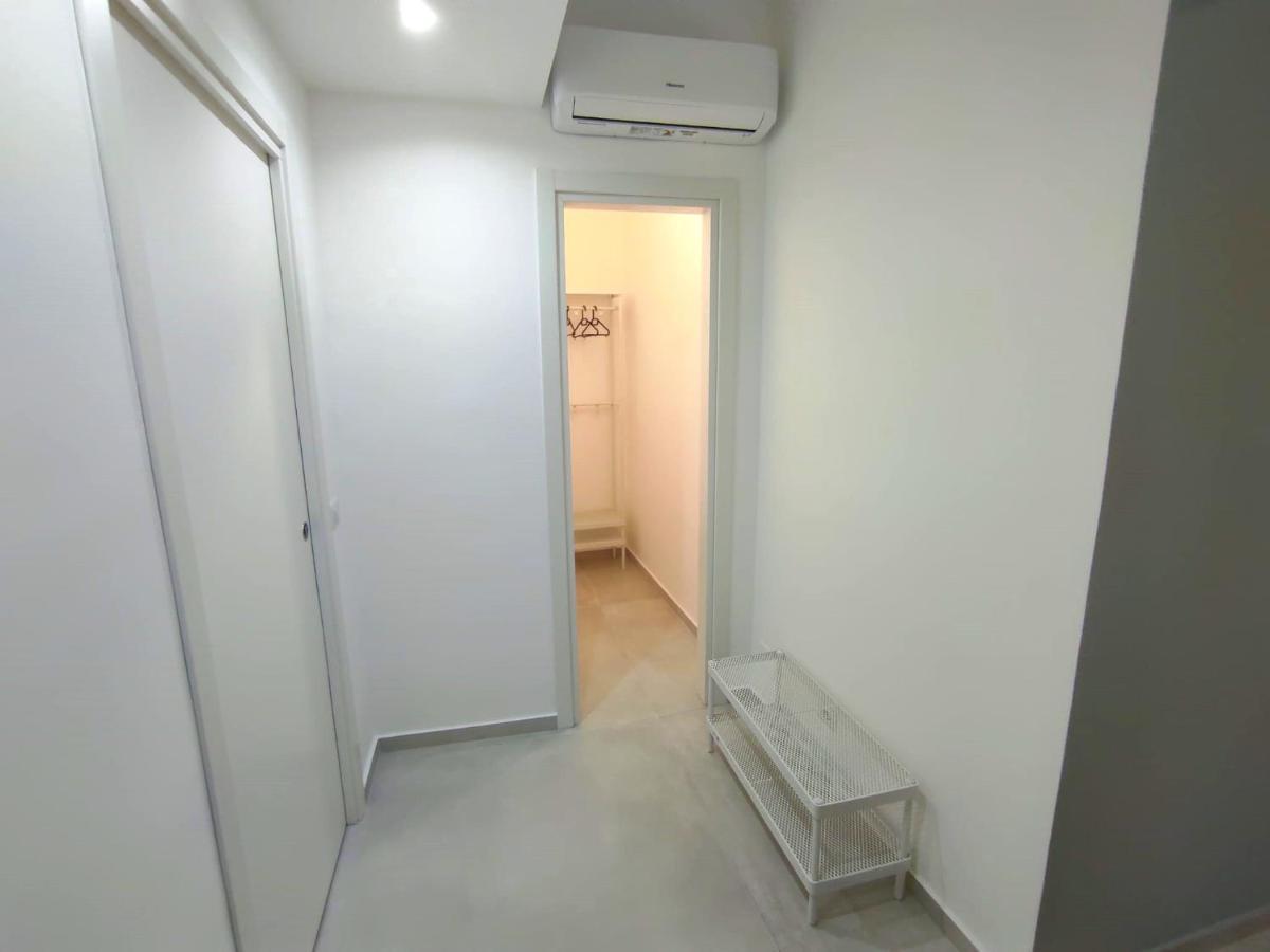B&B La Finestra Sul Mare มิลาซโซ ภายนอก รูปภาพ