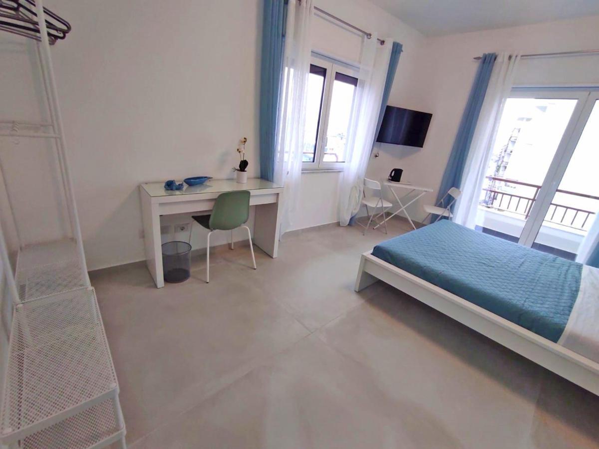 B&B La Finestra Sul Mare มิลาซโซ ภายนอก รูปภาพ