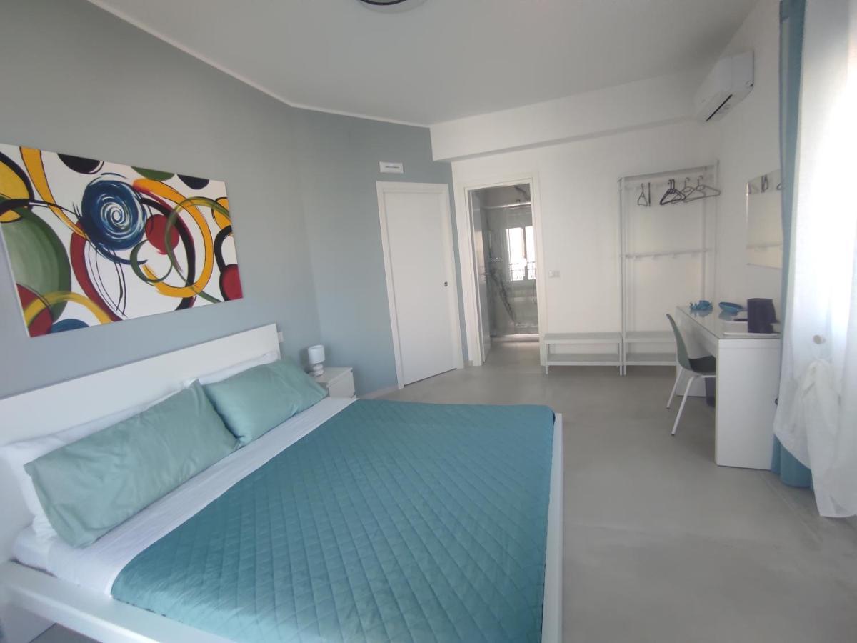 B&B La Finestra Sul Mare มิลาซโซ ภายนอก รูปภาพ