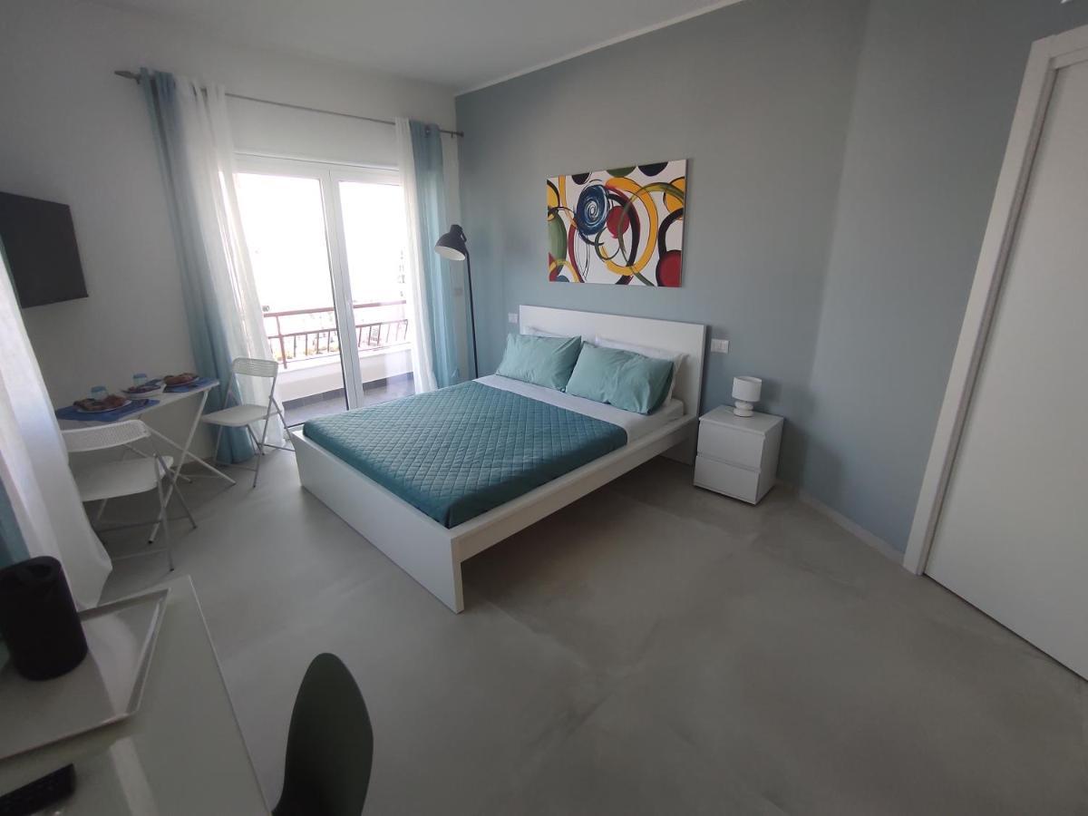 B&B La Finestra Sul Mare มิลาซโซ ภายนอก รูปภาพ