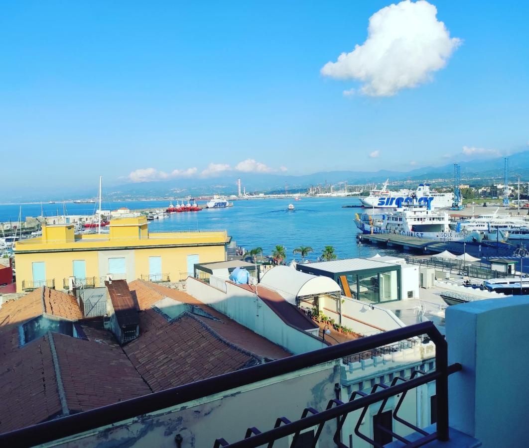 B&B La Finestra Sul Mare มิลาซโซ ภายนอก รูปภาพ