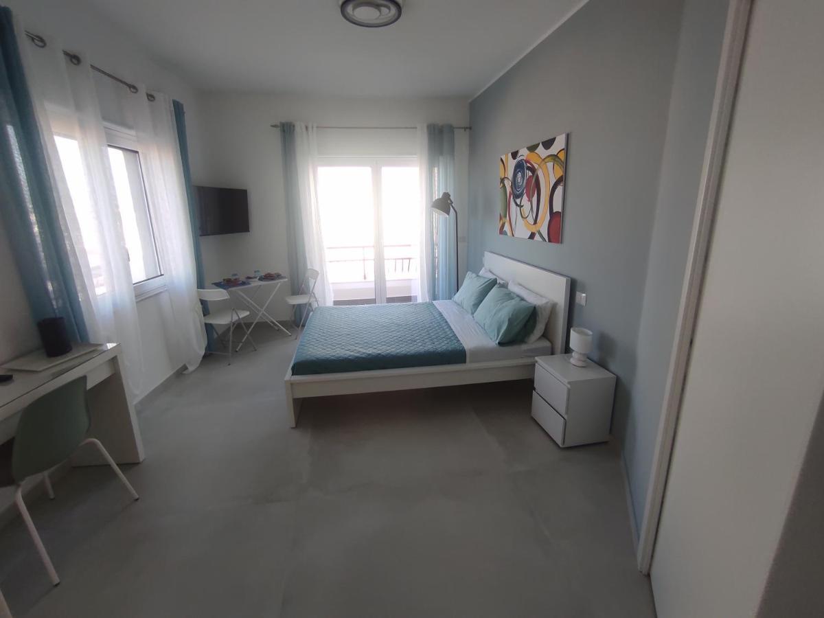B&B La Finestra Sul Mare มิลาซโซ ภายนอก รูปภาพ