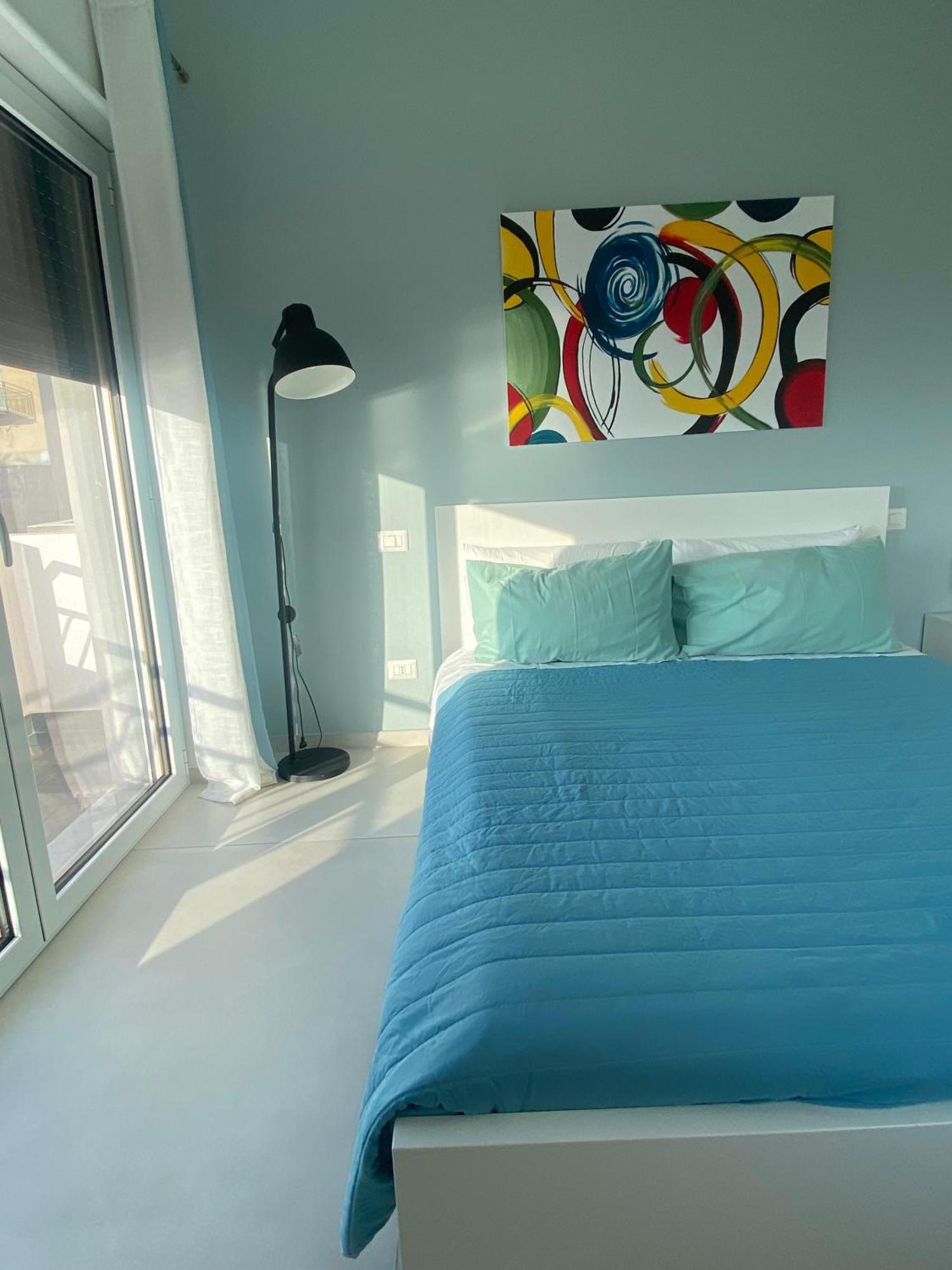 B&B La Finestra Sul Mare มิลาซโซ ภายนอก รูปภาพ