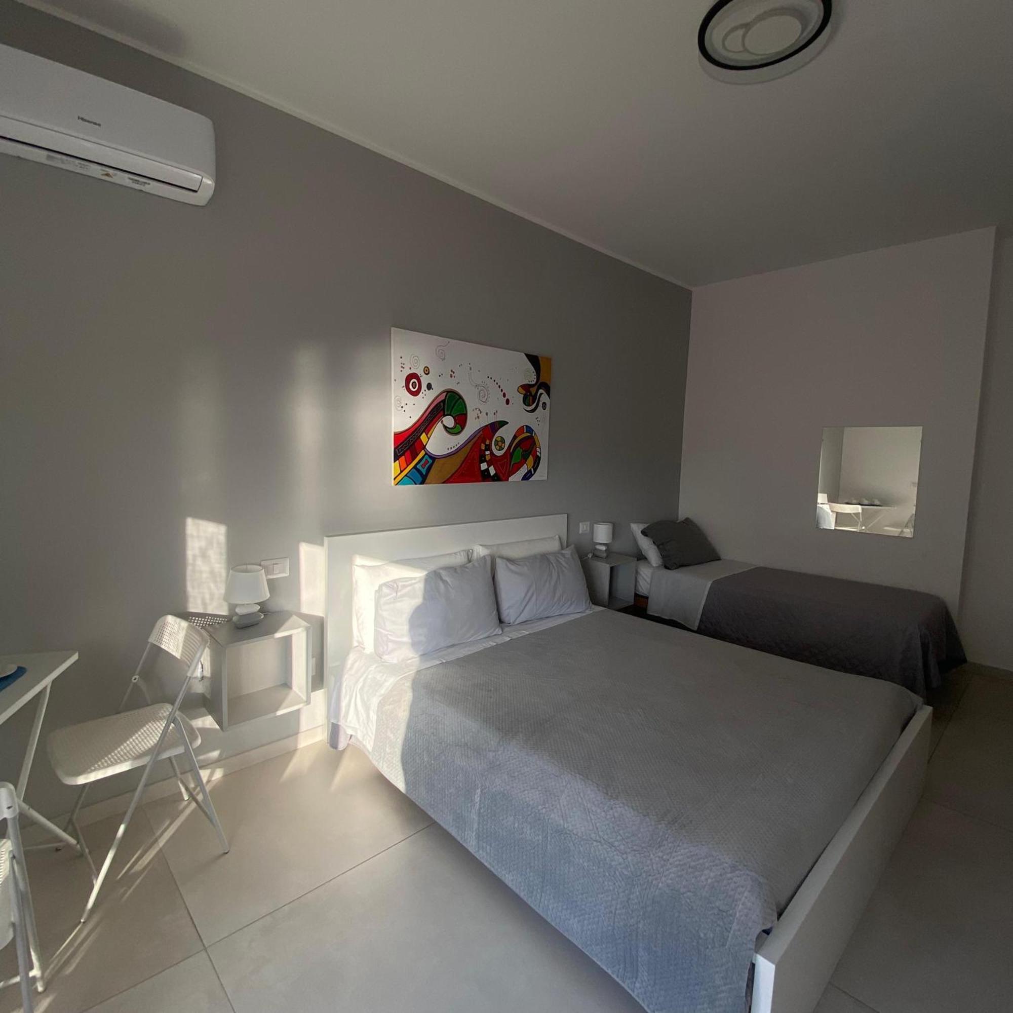 B&B La Finestra Sul Mare มิลาซโซ ภายนอก รูปภาพ