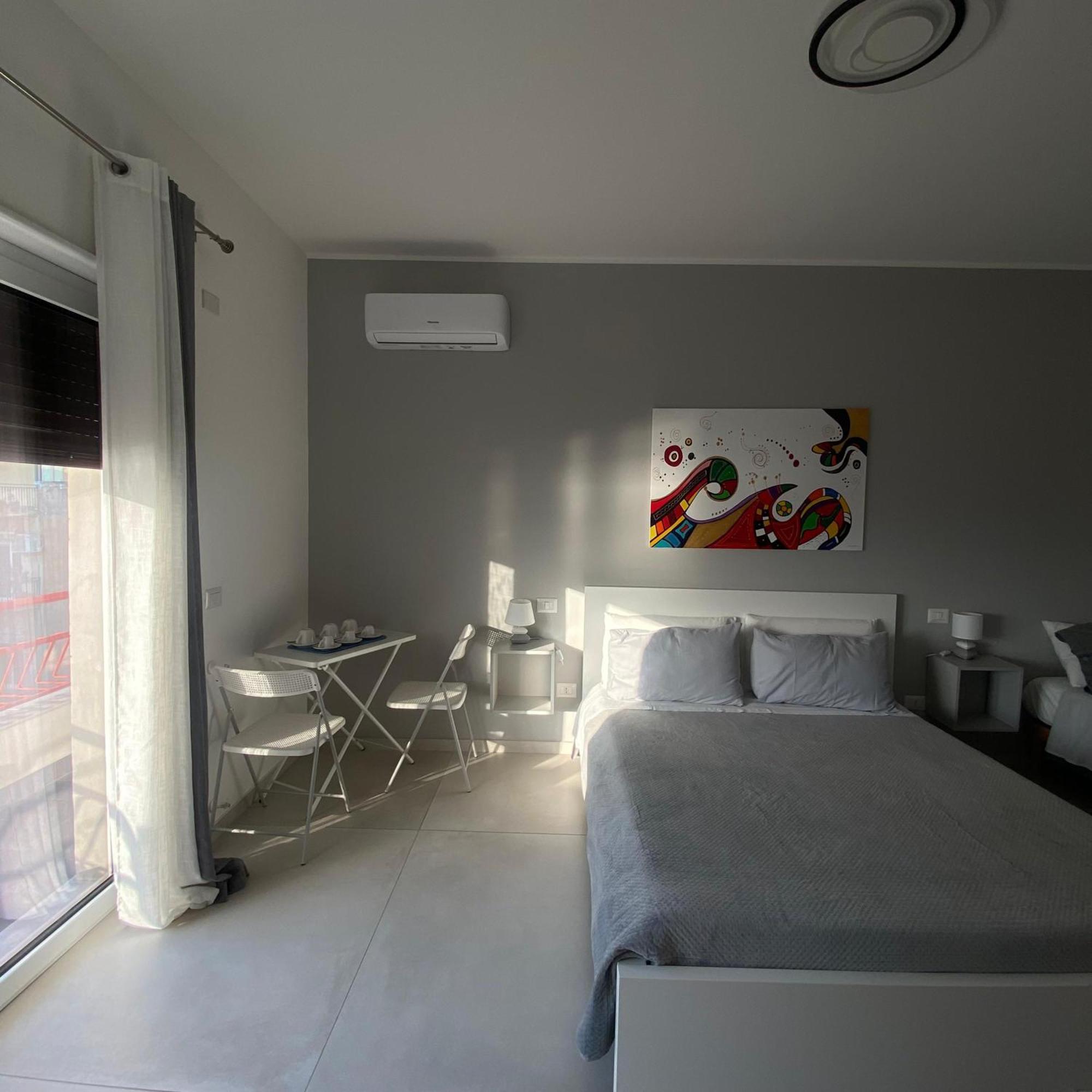 B&B La Finestra Sul Mare มิลาซโซ ภายนอก รูปภาพ
